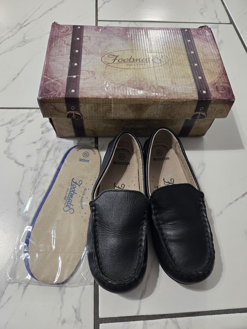 FootMates Black Leather Slip-On Moccasins Sz12